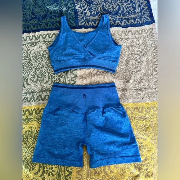 Buffbunny Baked Blue BBL Seamless Bra and Shorts Medium 💙